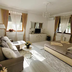 https://patak-apartman-eger.egerhotels.net