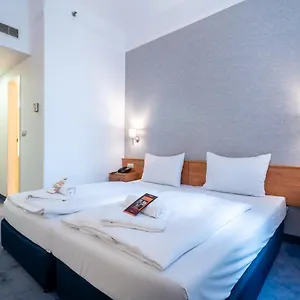 4* Отель East